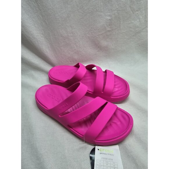 Crocs Women's Getaway Strappy Pink Crush Sandals Size 8- NEW - Picture 1 of 8